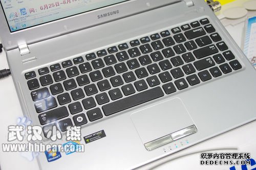 极致轻薄机身 三星Q330-JS0D仅售5999