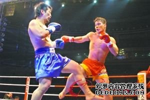 “金牌推广人”掀起搏击热(组图)