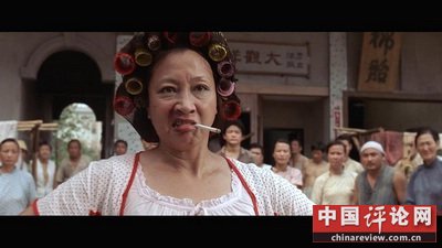 晚间版：养个这样的儿子有何用？