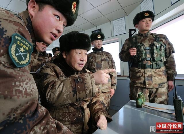 习近平视察中蒙边境哨所 与战士共同执勤(图)
