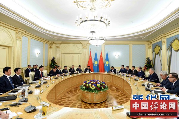 5月7日，国家主席习近平在阿斯塔纳同哈萨克斯坦总统纳扎尔巴耶夫举行会谈。 新华社记者 饶爱民 摄 