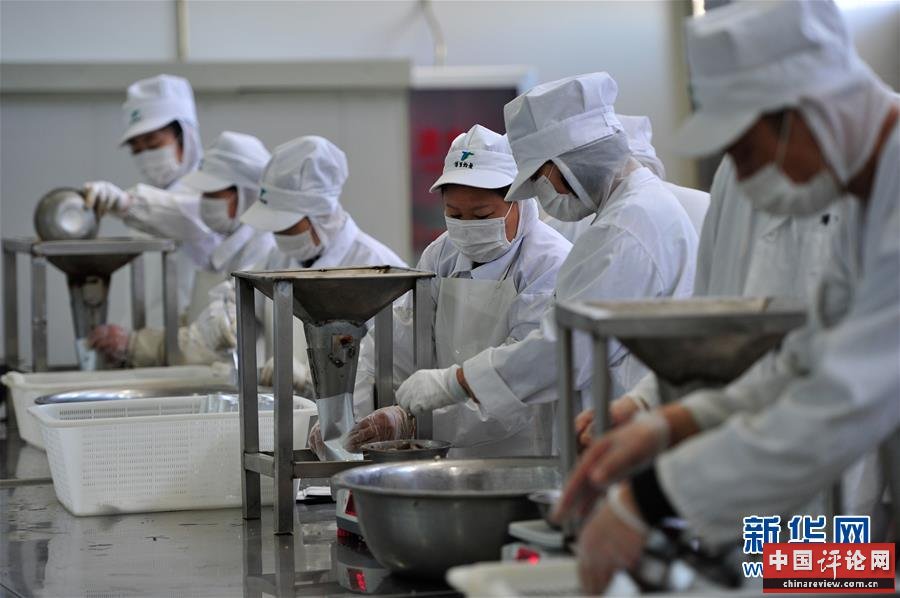 （在习近平新时代中国特色社会主义思想指引下——新时代新作为新篇章·习近平总书记关切事·图文互动）（9）稳住千家万户的“饭碗”——各地积极稳就业化解疫情影响