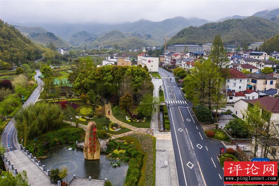 （新华全媒头条·图文互动）（4）为世界和平发展增加更多稳定性和正能量——国际社会眼中的中国“两会时间”