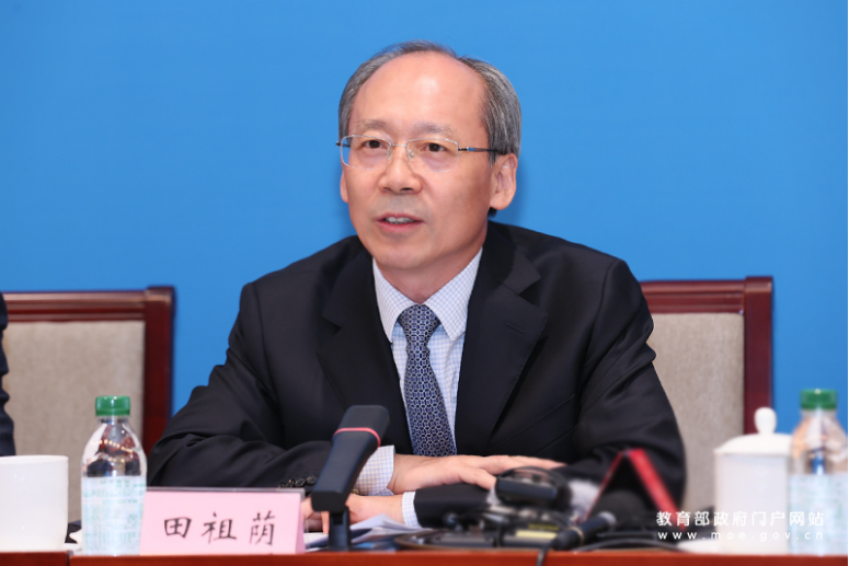 教育部：我国基础教育普及水平总体达到世界中上行列